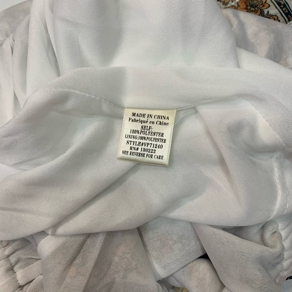 🎁 Whyte Eyelash Crisscross Tassel Romper - Picture 8 of 8